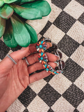 Load image into Gallery viewer, Kinsley Bracelet
