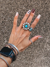 Load image into Gallery viewer, Della Adjustable Ring
