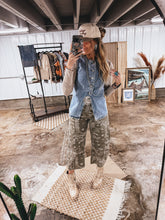 Load image into Gallery viewer, Louisa Vest
