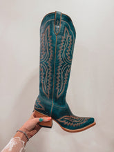 Load image into Gallery viewer, Ariat Casanova Western Boot (Turquoise)
