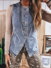 Load image into Gallery viewer, Louisa Vest
