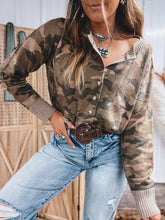 Load image into Gallery viewer, Camo Cardi
