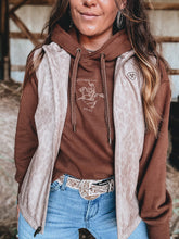Load image into Gallery viewer, Ariat Softshell Vest (Faded Leopard)
