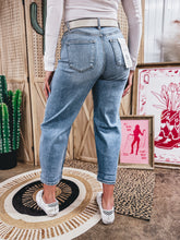 Load image into Gallery viewer, Braylon Barrel Jean
