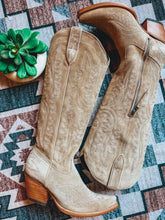 Load image into Gallery viewer, Ariat Casanova Western Boot (Truly Taupe)
