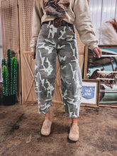 Load image into Gallery viewer, Buckshot Barrel Jean
