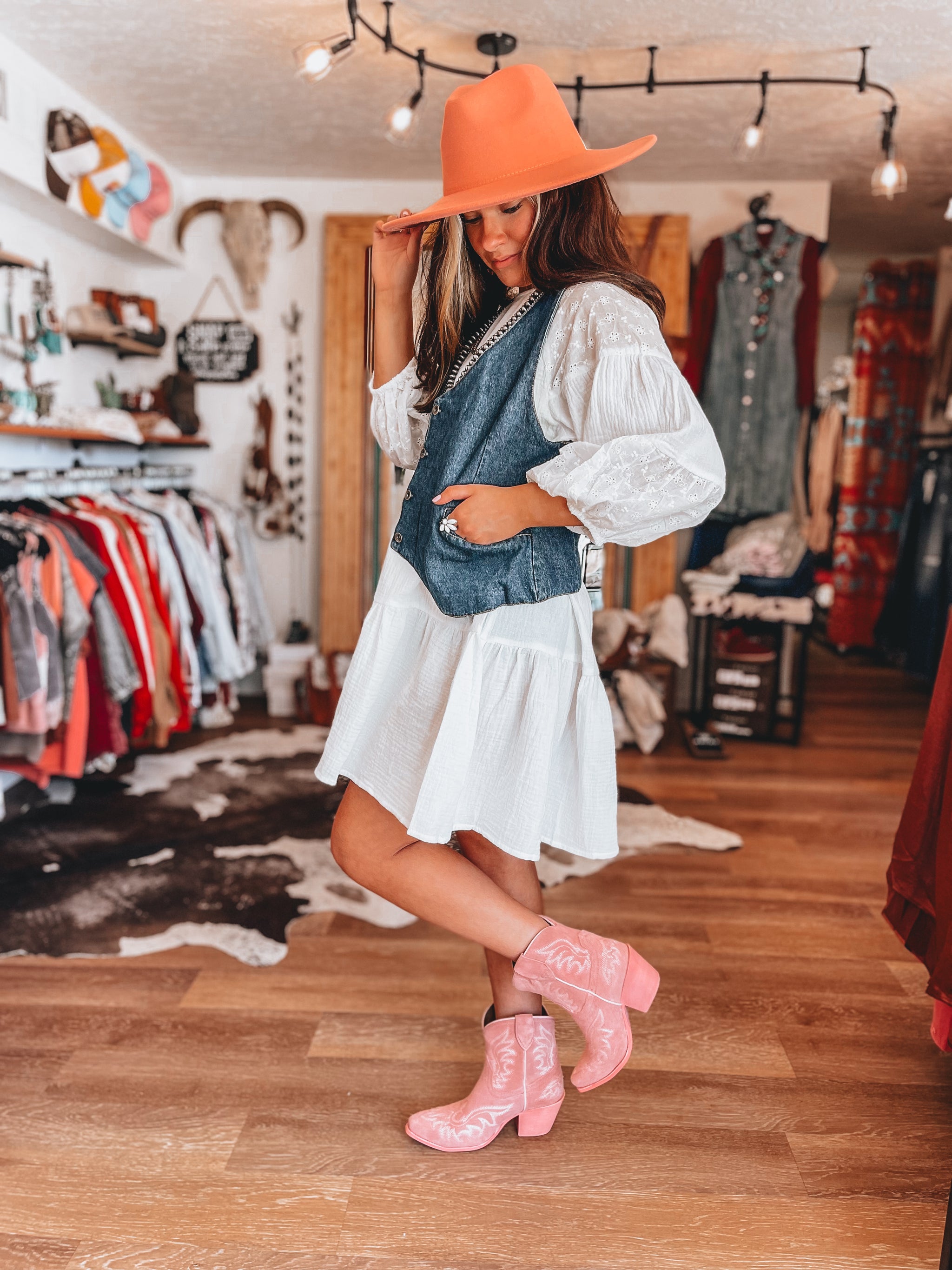 Ariat Chandler Boot (Carnation Pink Suede) – The Punchy Flare