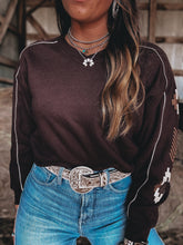 Load image into Gallery viewer, Ariat Dakota Sweatshirt
