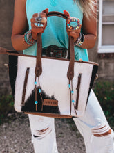 Load image into Gallery viewer, Bridgewater Purse
