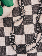 Load image into Gallery viewer, Trace Necklace

