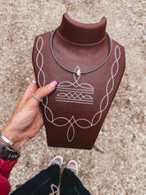 Load image into Gallery viewer, Ava Pink Conch Choker
