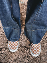 Load image into Gallery viewer, Ariat Ultra High Rise Tomboy Jean
