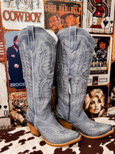 Load image into Gallery viewer, Ariat Casanova Boot (Vintage Denim)
