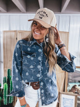 Load image into Gallery viewer, Platteville Button Up
