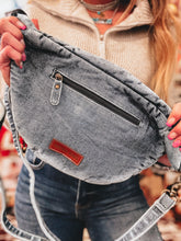 Load image into Gallery viewer, Delilah Sling Bag
