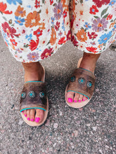 Load image into Gallery viewer, Nadia Sandals
