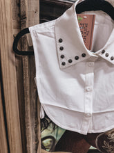 Load image into Gallery viewer, White Stud Collar
