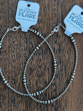 Load image into Gallery viewer, Hattie Necklace
