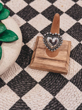 Load image into Gallery viewer, Lovey Ring

