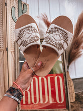 Load image into Gallery viewer, Mesa Sandals
