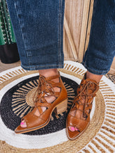 Load image into Gallery viewer, Randi Heel
