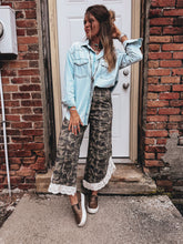 Load image into Gallery viewer, Renegade Camo Pants
