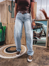 Load image into Gallery viewer, Korbin Barrel Jean (Light)
