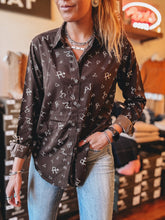 Load image into Gallery viewer, Ariat Homestyle Shirt (Mole Ranch Brand)
