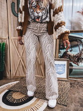 Load image into Gallery viewer, Desert Run Jean
