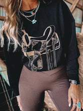 Load image into Gallery viewer, Ariat Canvas Oversized Tee (Black)
