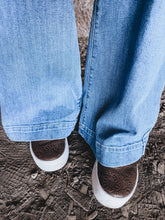 Load image into Gallery viewer, Ariat Ultra High Luana Wide Leg
