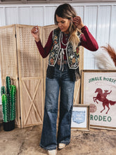 Load image into Gallery viewer, Fayette Fringe Vest
