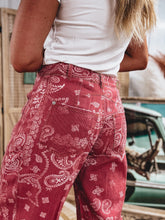 Load image into Gallery viewer, Darby Barrel Jean (Berry)
