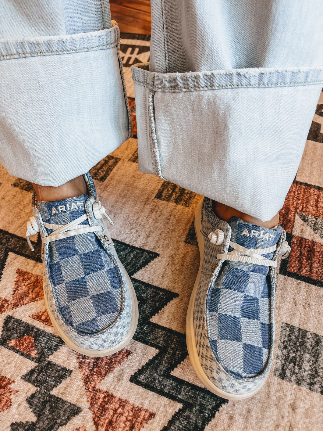 Ariat Hilo (Mixed Light Checkered Denim)