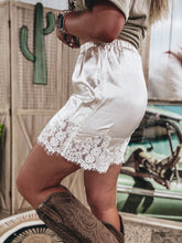 Load image into Gallery viewer, Lucy Lace Shorts (Ivory)
