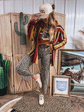 Load image into Gallery viewer, Lark Button Up
