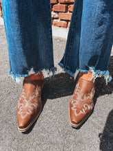 Load image into Gallery viewer, Waylon Jean
