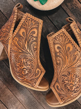 Load image into Gallery viewer, Reagan Heel
