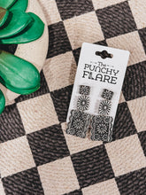 Load image into Gallery viewer, Prairie Petals Earrings
