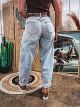 Load image into Gallery viewer, Korbin Barrel Jean (Light)
