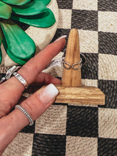 Load image into Gallery viewer, Spade Ring
