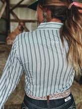 Load image into Gallery viewer, Ariat Kirby Pro Shirt (Green Bay)

