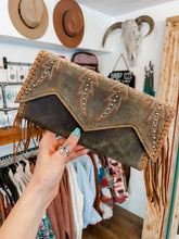 Load image into Gallery viewer, Old Town Clutch Wallet (Leather)
